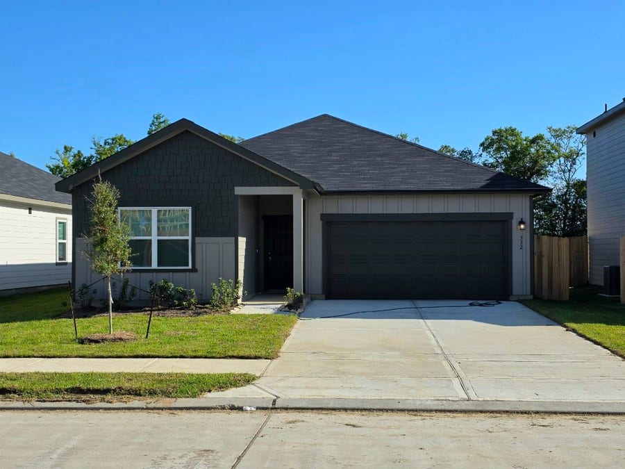 Property photo for 332 Stone Crossing Drive, Liberty, TX