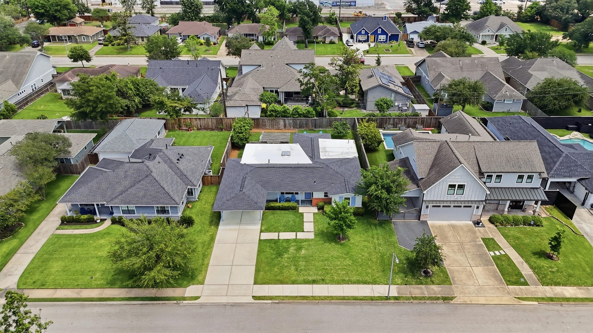 1006 Prince Street, Houston, TX 77008 1006 Prince Street, Houston, TX 77008