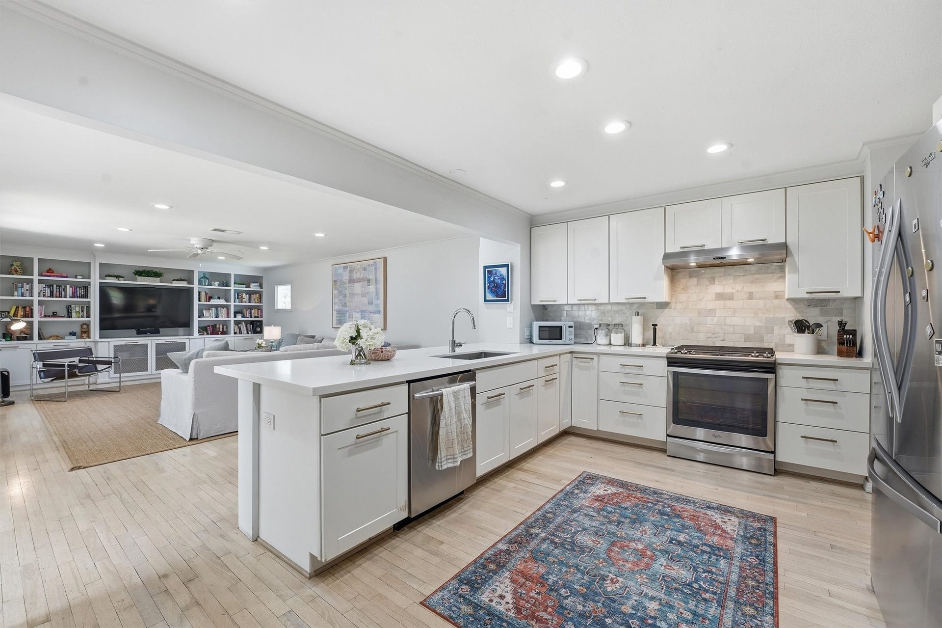 1006 Prince Street, Houston, TX 77008 1006 Prince Street, Houston, TX 77008