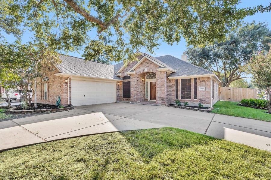 Property photo for 2615 Honeysuckle Walk, Spring, TX