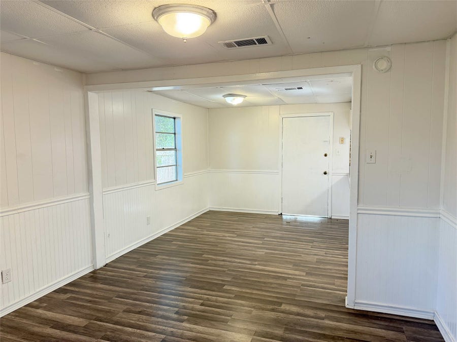 Property photo for 1821 Oriole Drive, League City, TX