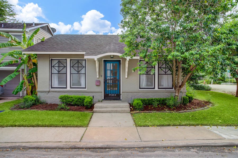 Property photo for 923 Damon Court, Houston, TX