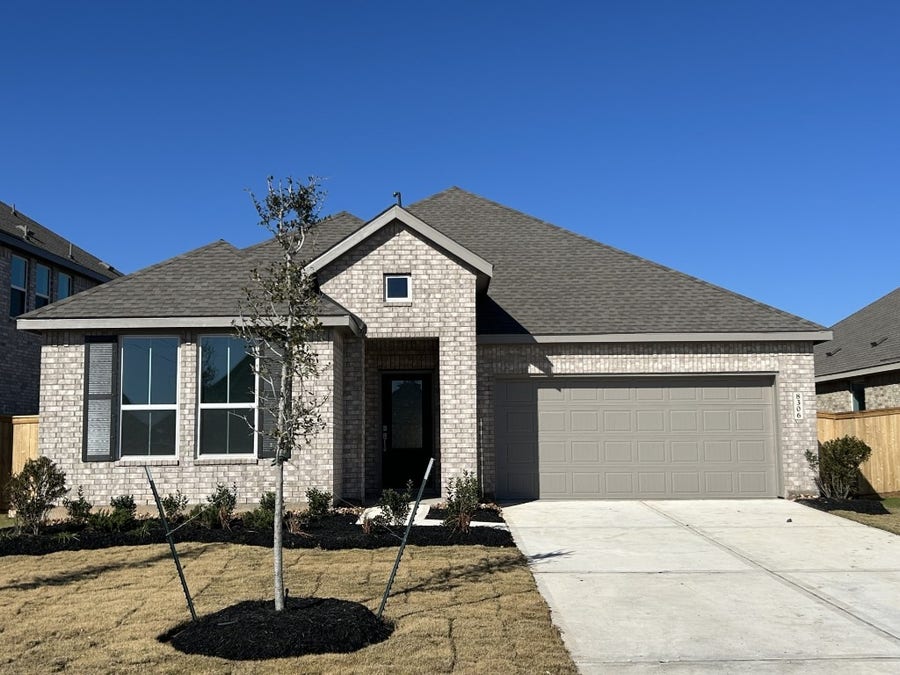 Property photo for 8306 Opal Pond Drive, Angleton, TX