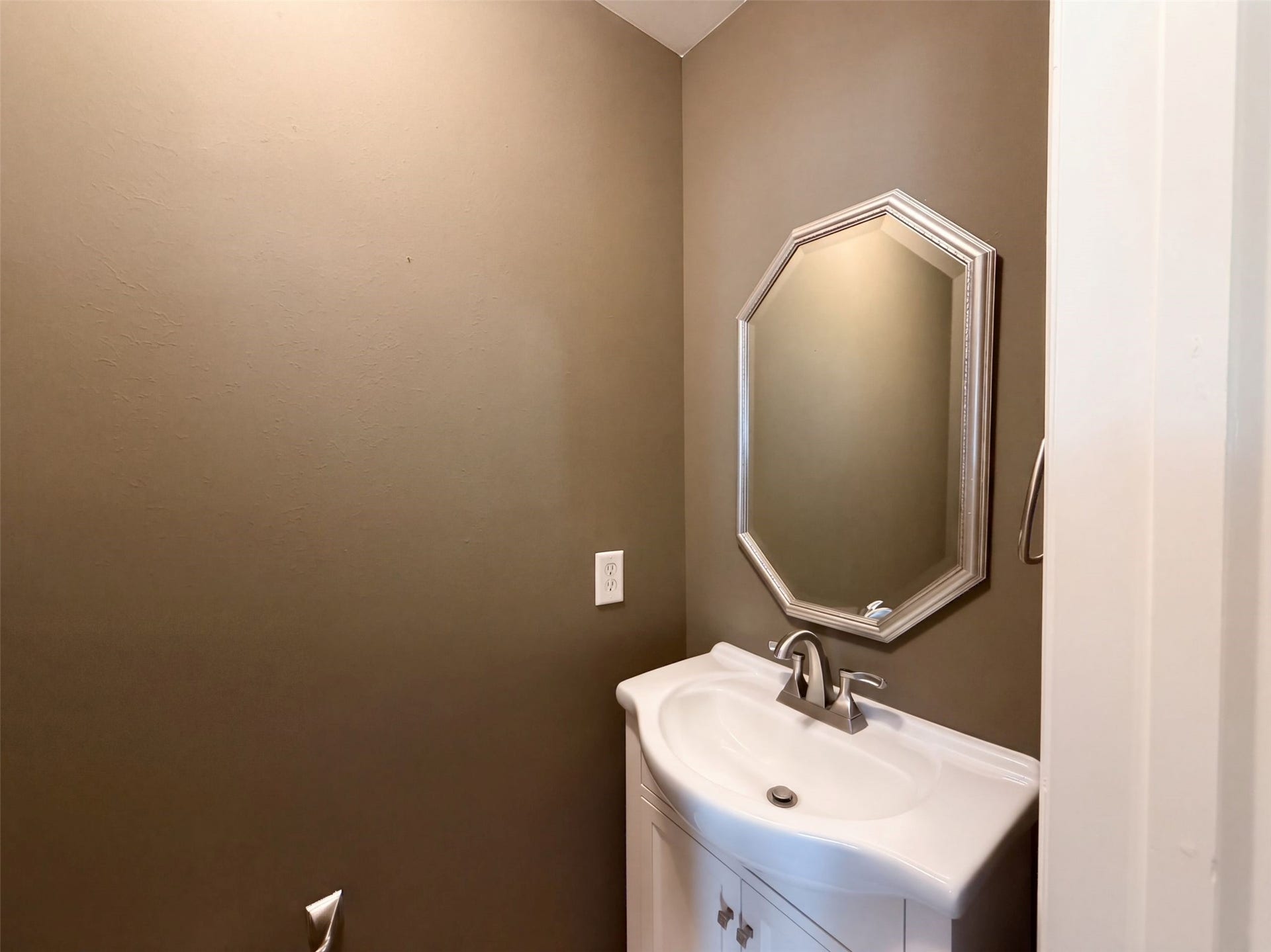 4203 Waterside Court, Missouri City, TX 77459 4203 Waterside Court, Missouri City, TX 77459