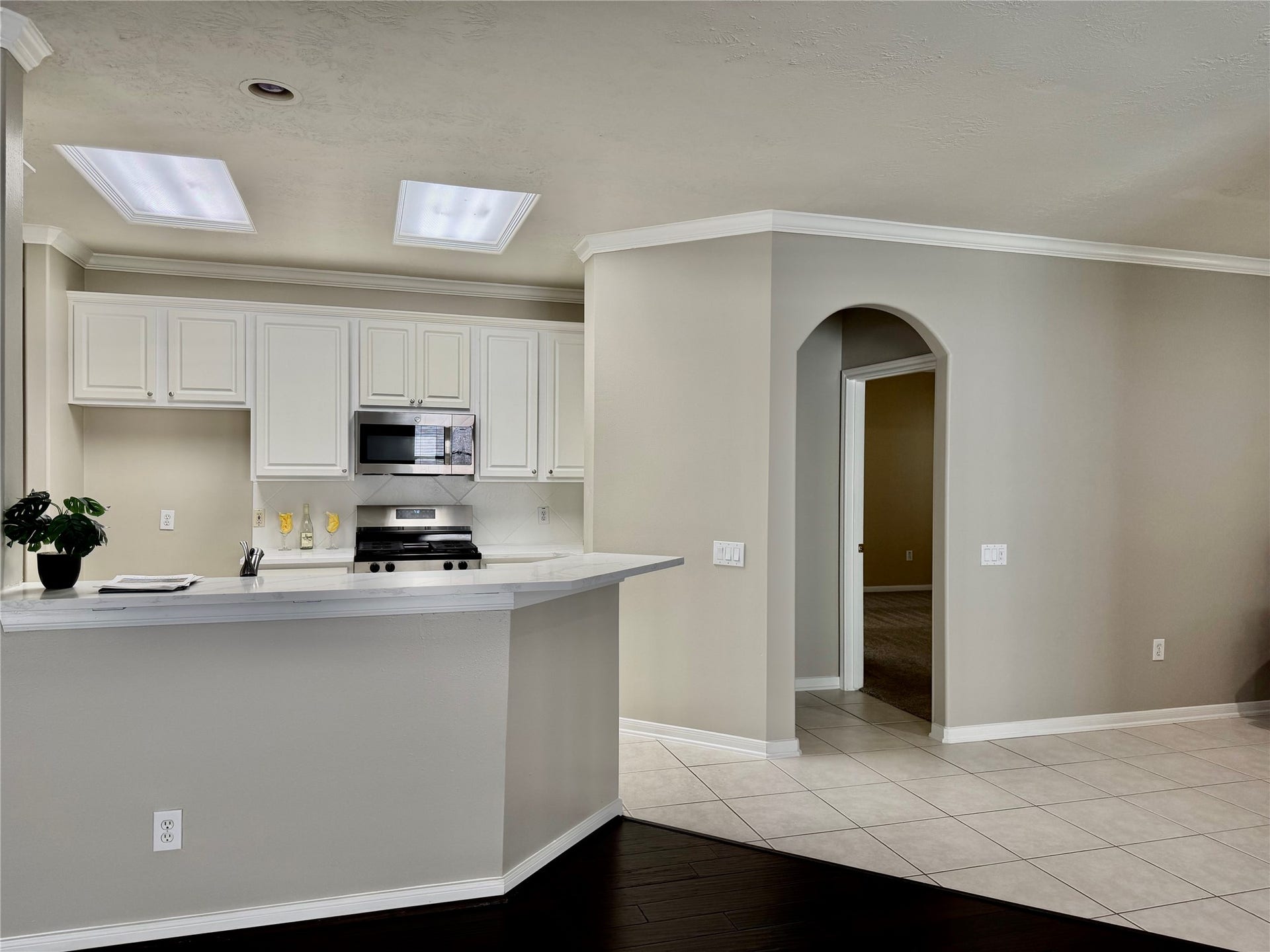 90 Country Gate, Conroe, TX 77384 Split floorpan with master bedroom in the back of the home