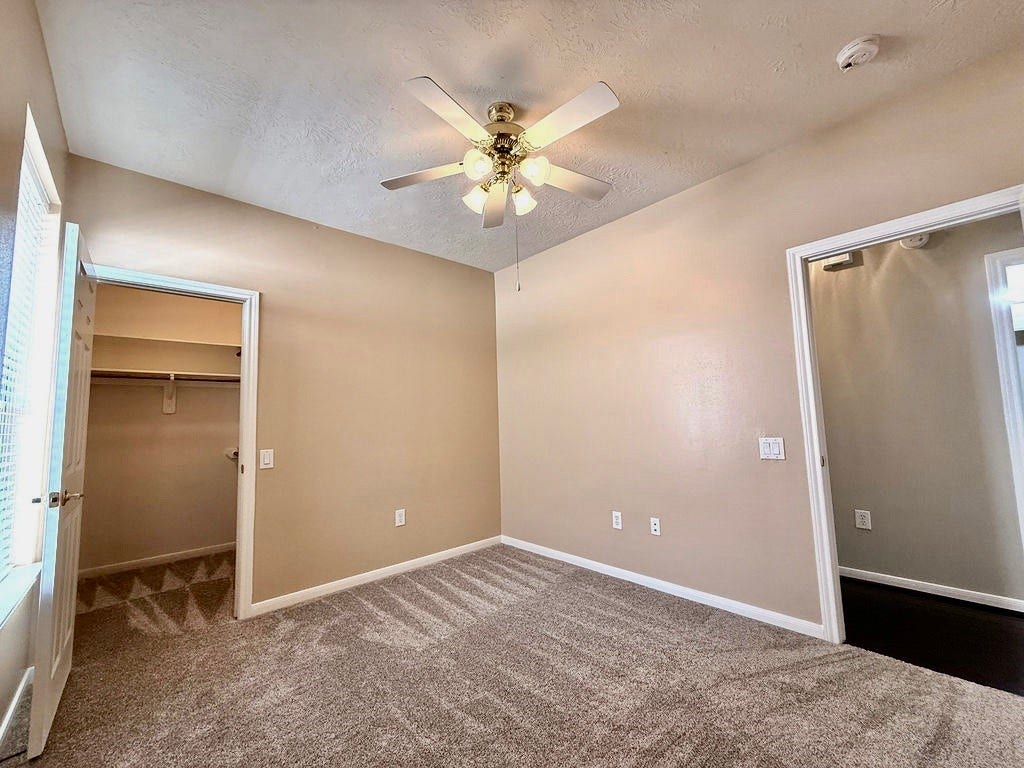 90 Country Gate, Conroe, TX 77384 This home has huge walk in closets