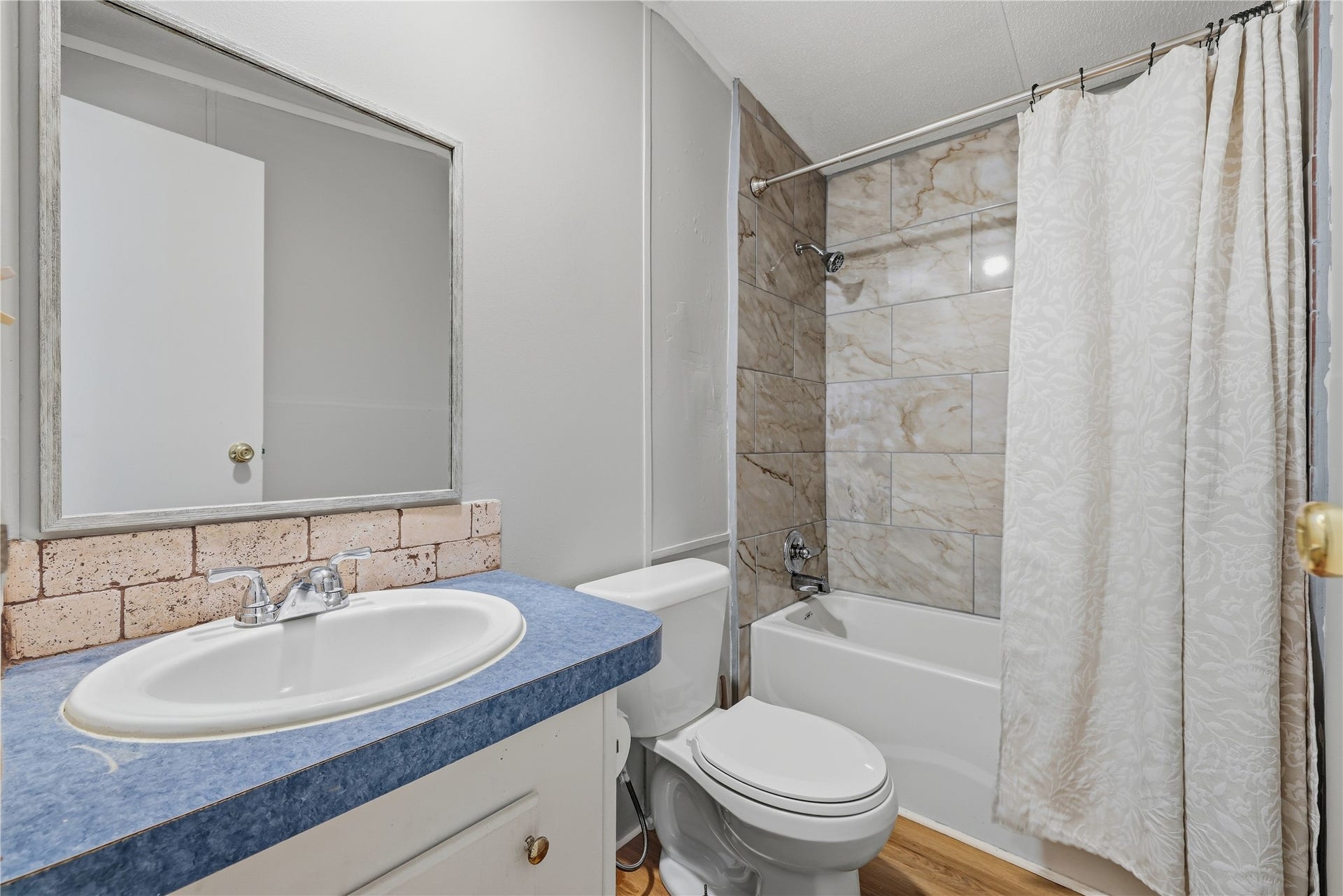 16919 Young Sam Road, Conroe, TX 77302 16919 Young Sam Road, Conroe, TX 77302