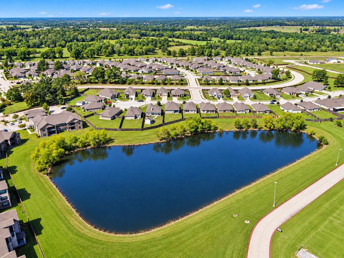 313 Brocks Court, Montgomery, TX 77356 Community pond to enjoy!
