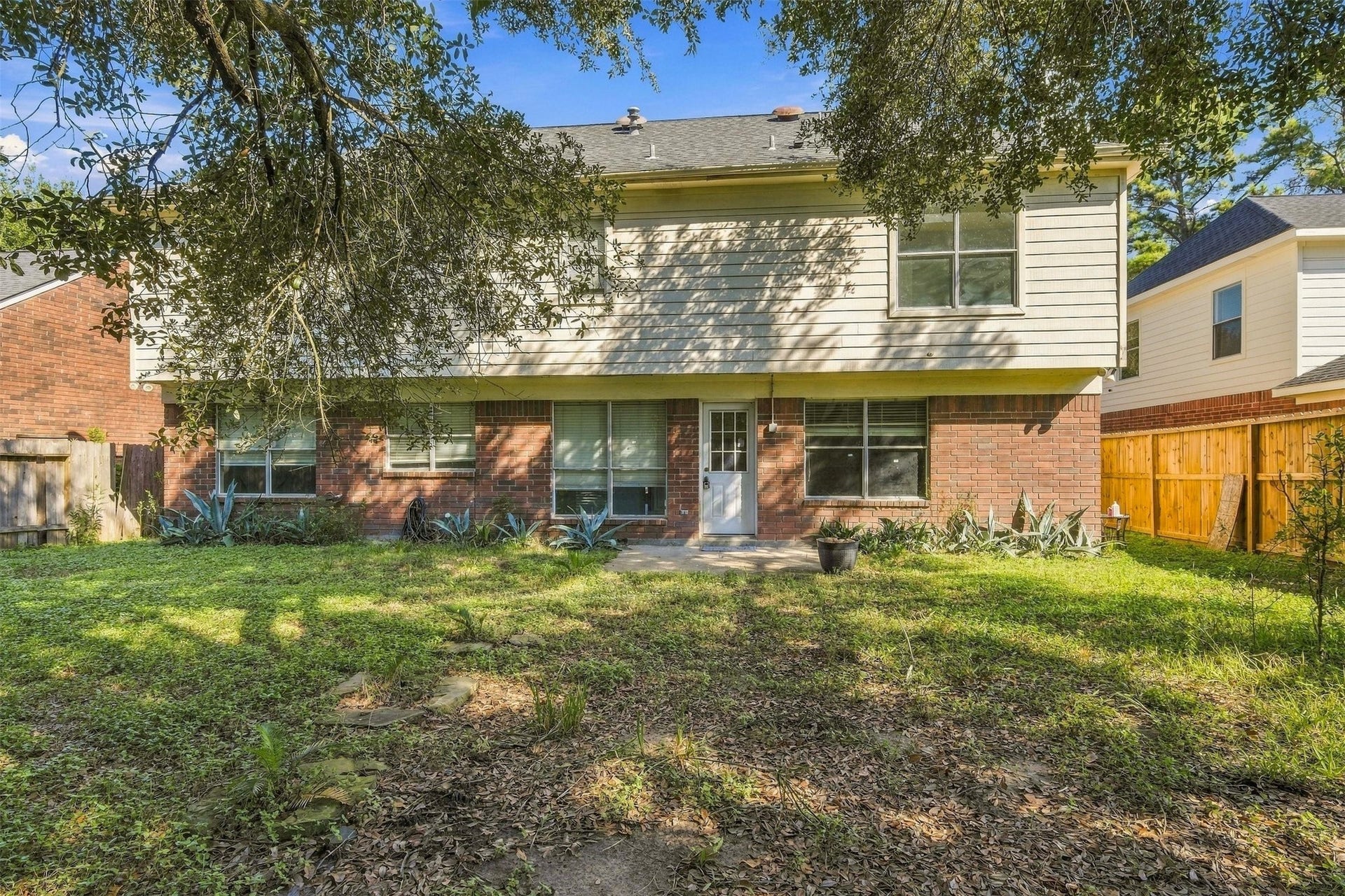 18031 Carbridge Drive, Houston, TX 77084 18031 Carbridge Drive, Houston, TX 77084