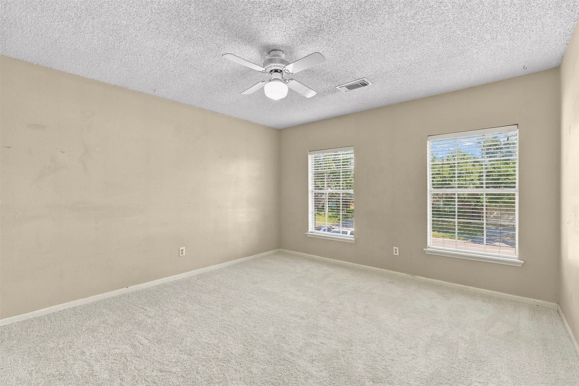 18031 Carbridge Drive, Houston, TX 77084 18031 Carbridge Drive, Houston, TX 77084