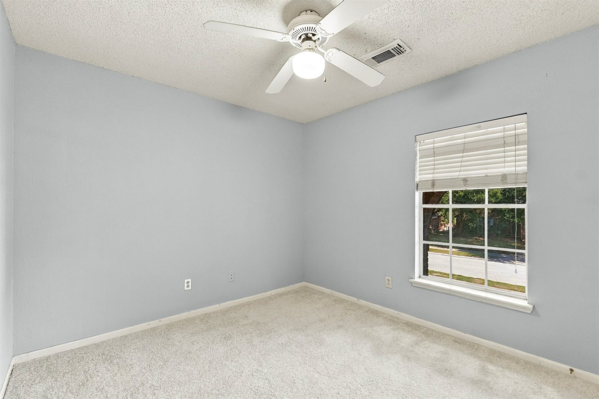 18031 Carbridge Drive, Houston, TX 77084 18031 Carbridge Drive, Houston, TX 77084