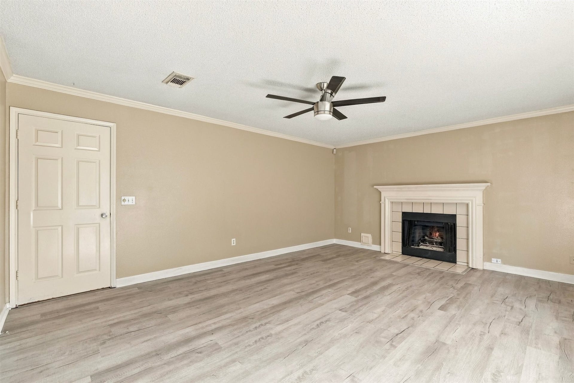 18031 Carbridge Drive, Houston, TX 77084 18031 Carbridge Drive, Houston, TX 77084