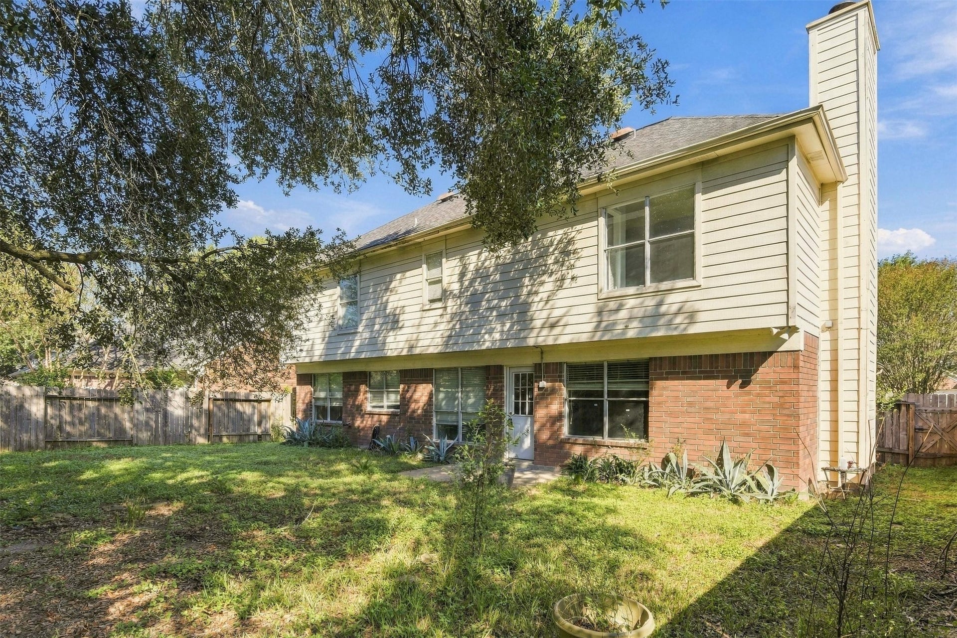 18031 Carbridge Drive, Houston, TX 77084 18031 Carbridge Drive, Houston, TX 77084