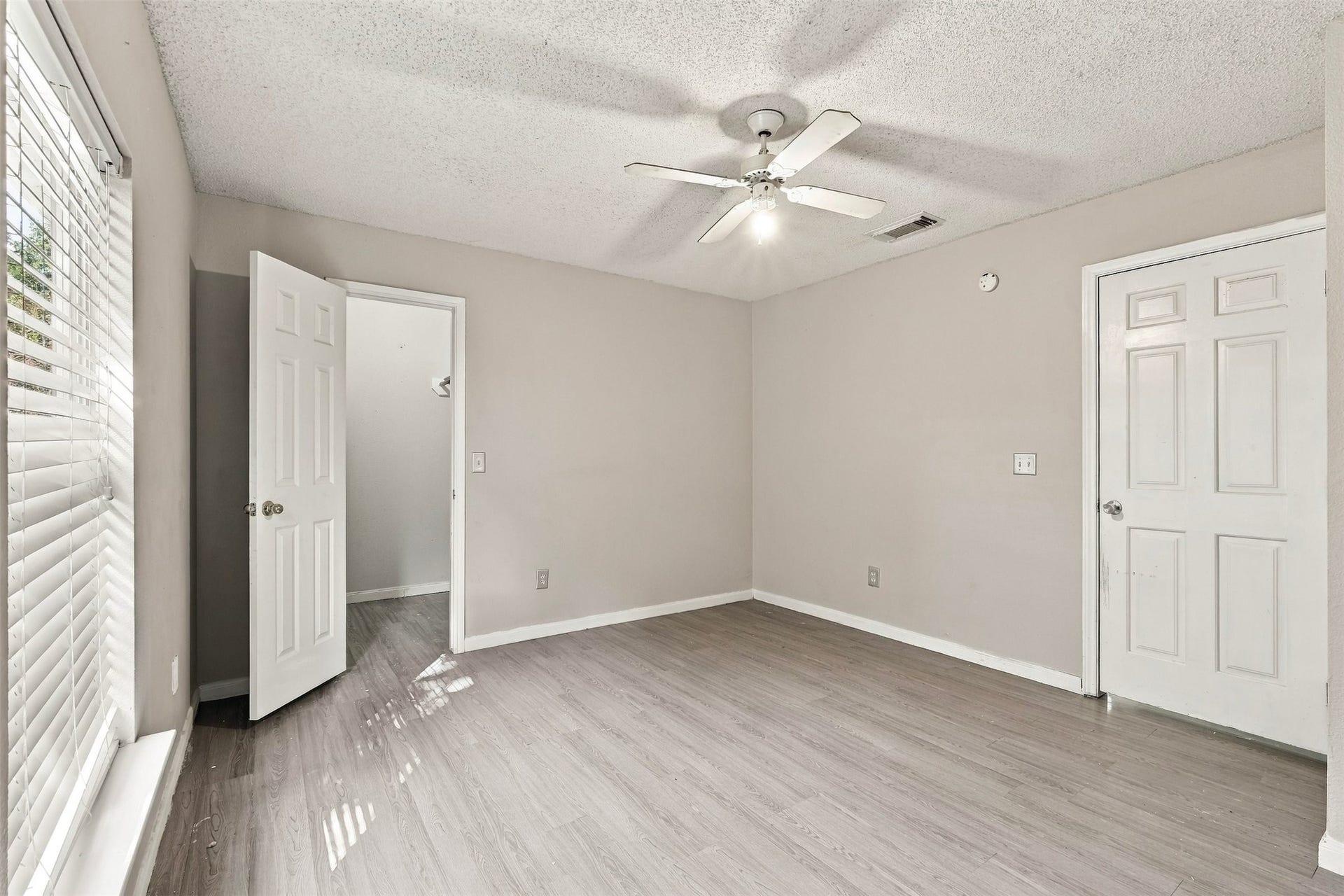 18031 Carbridge Drive, Houston, TX 77084 18031 Carbridge Drive, Houston, TX 77084