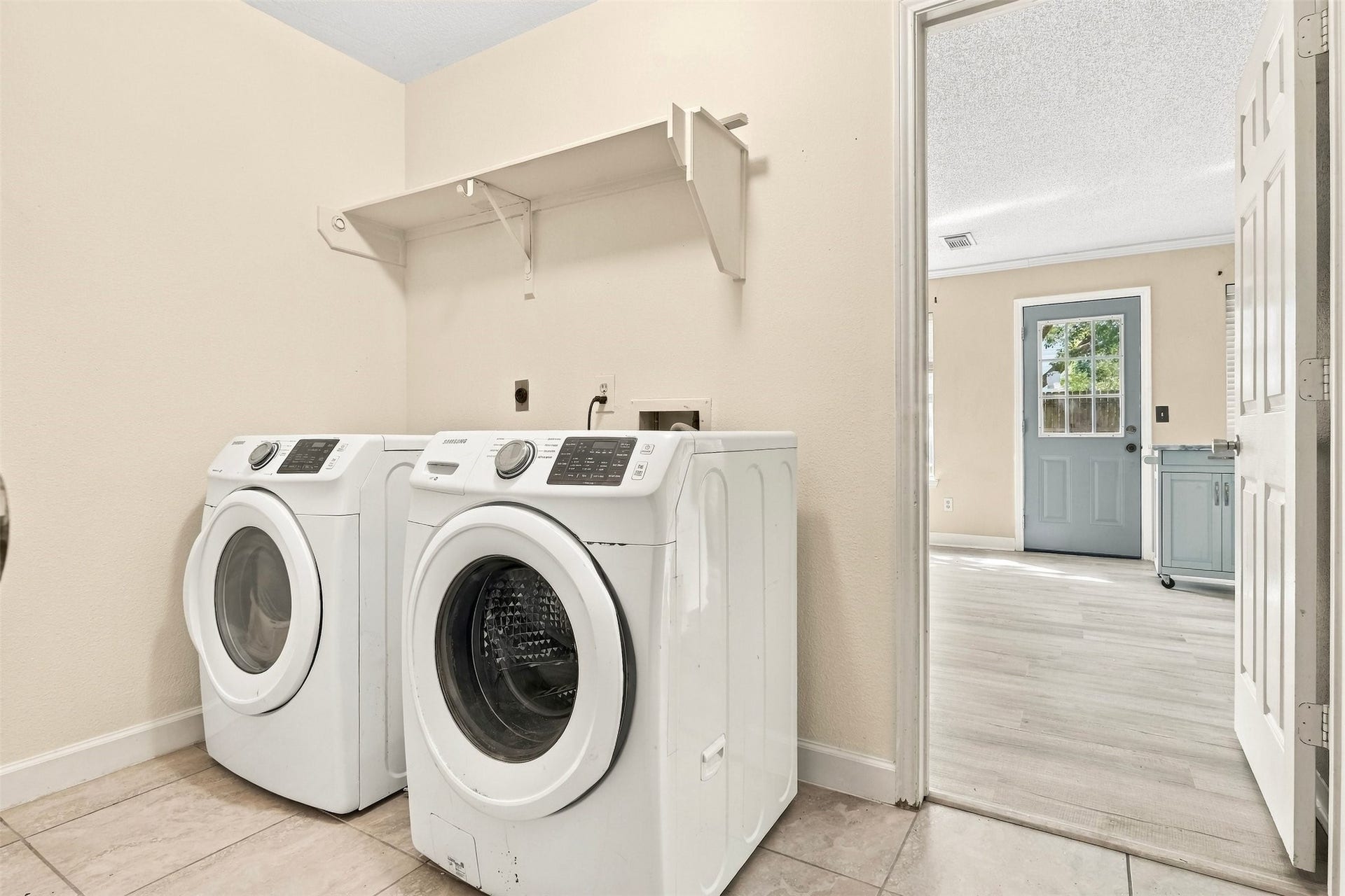 18031 Carbridge Drive, Houston, TX 77084 18031 Carbridge Drive, Houston, TX 77084