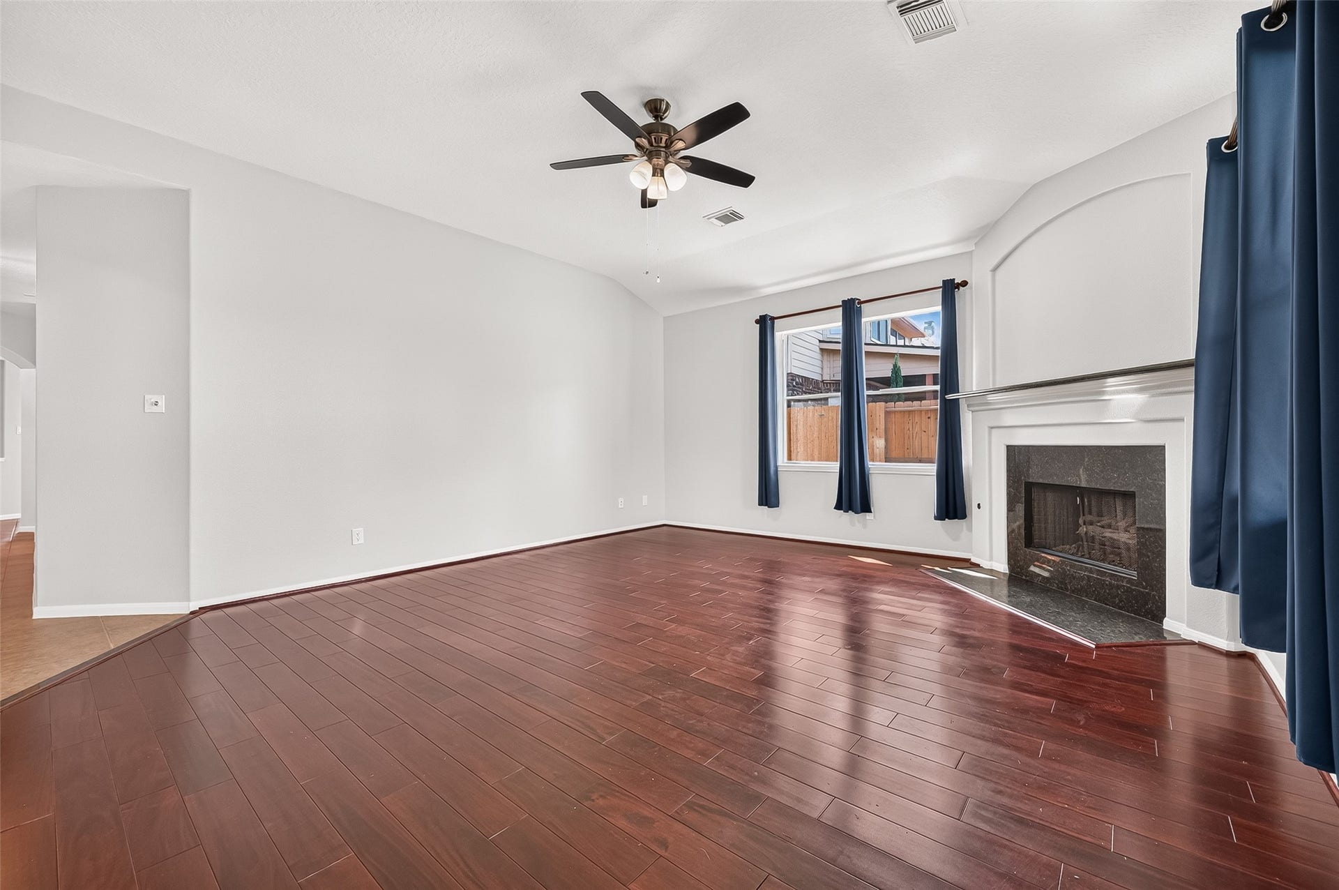 405 Wickford Court, League City, TX 77573 405 Wickford Court, League City, TX 77573