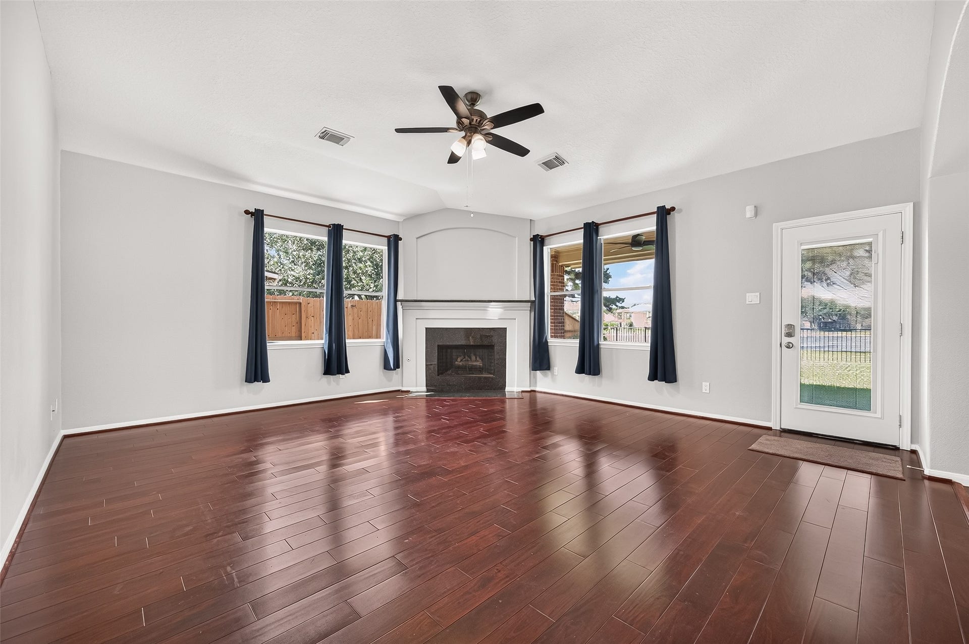 405 Wickford Court, League City, TX 77573 405 Wickford Court, League City, TX 77573