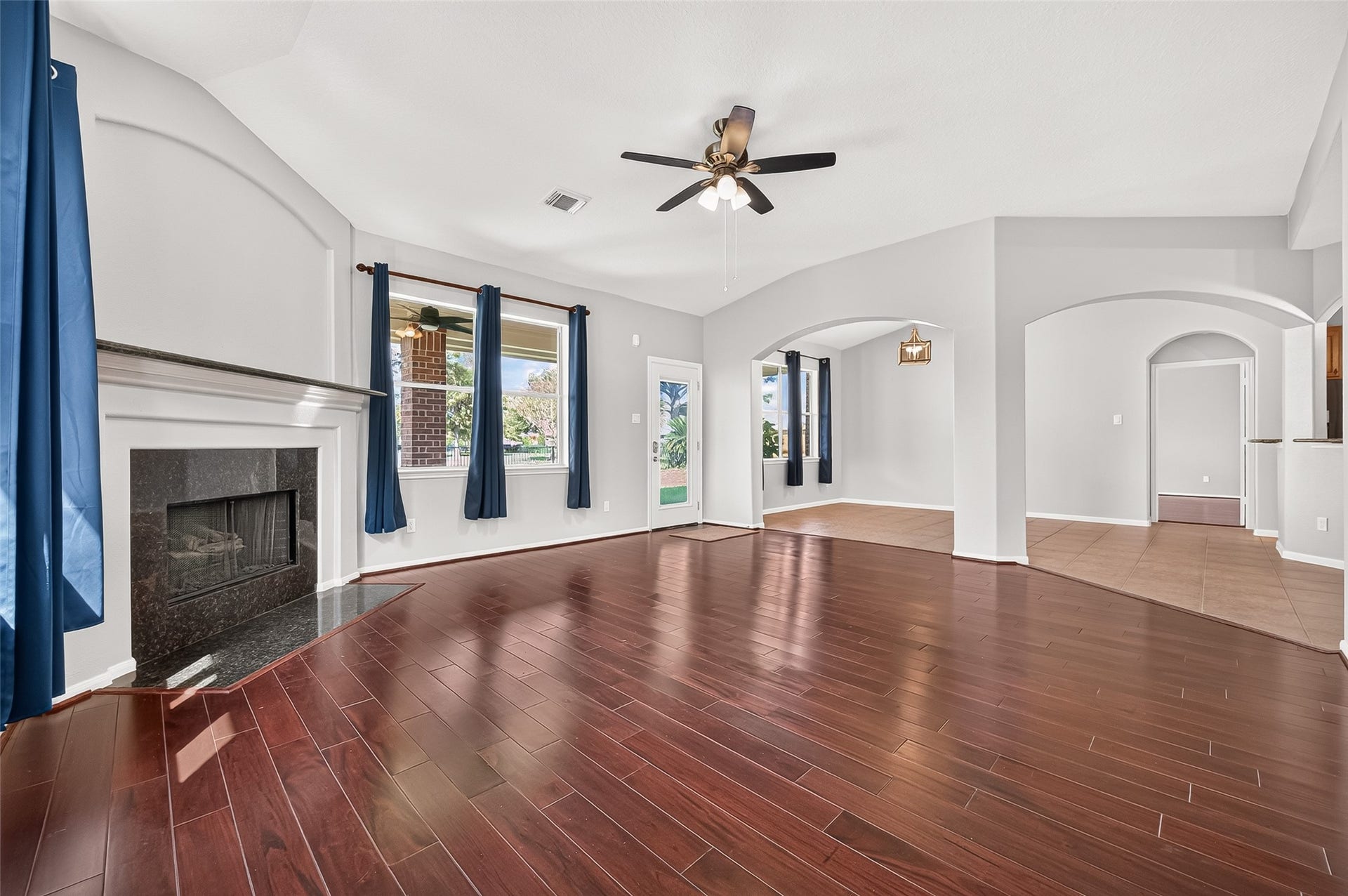 405 Wickford Court, League City, TX 77573 405 Wickford Court, League City, TX 77573