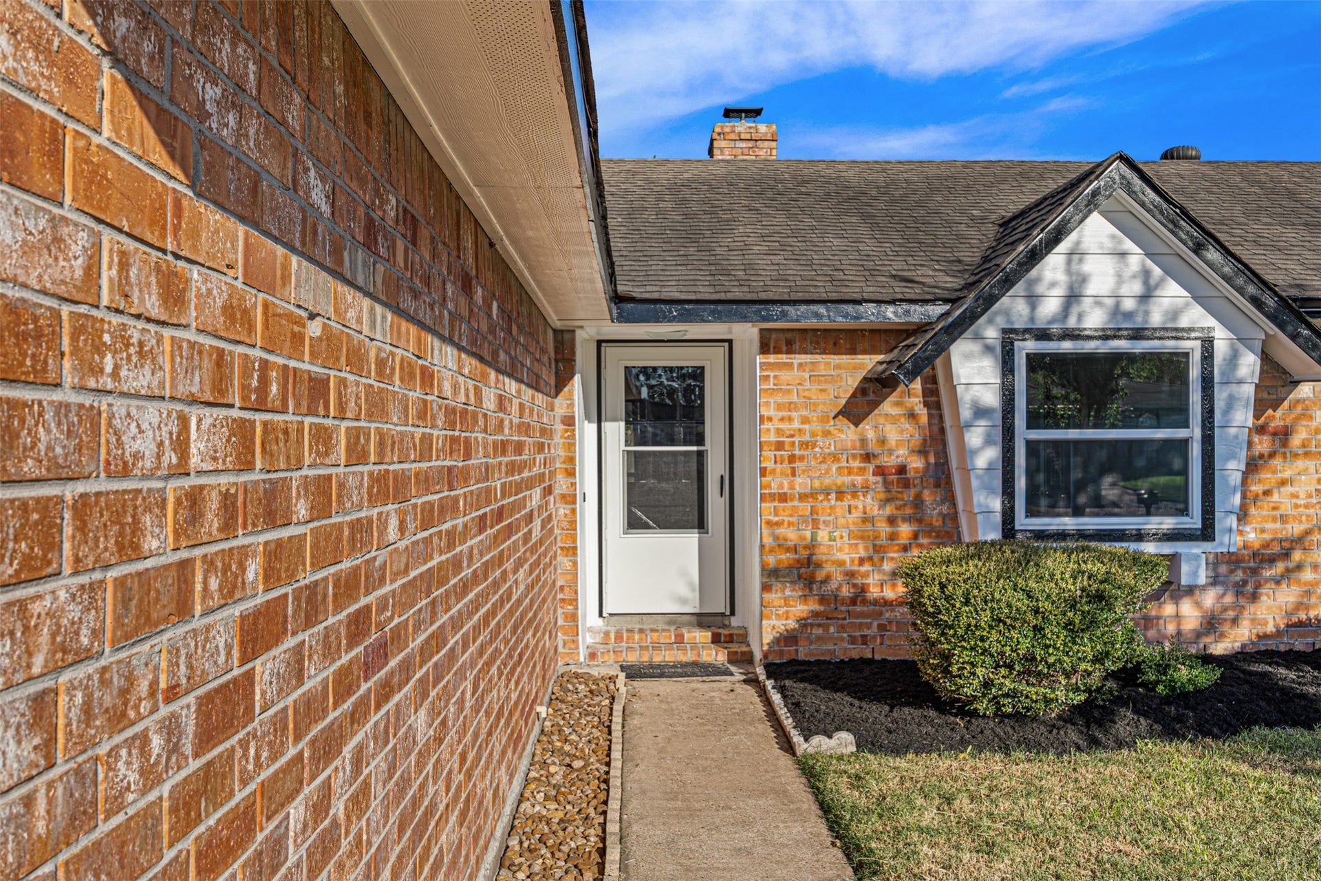 10407 Townhall Lane, Sugar Land, TX 77498
