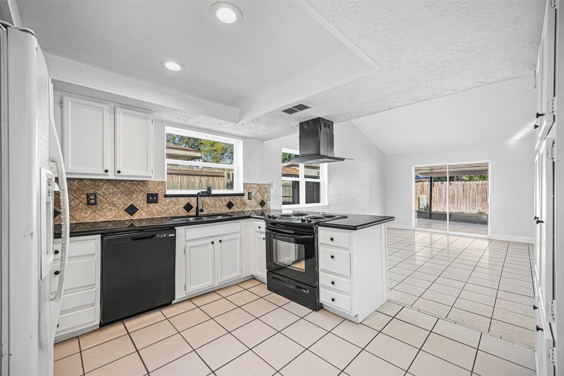 10407 Townhall Lane, Sugar Land, TX 77498