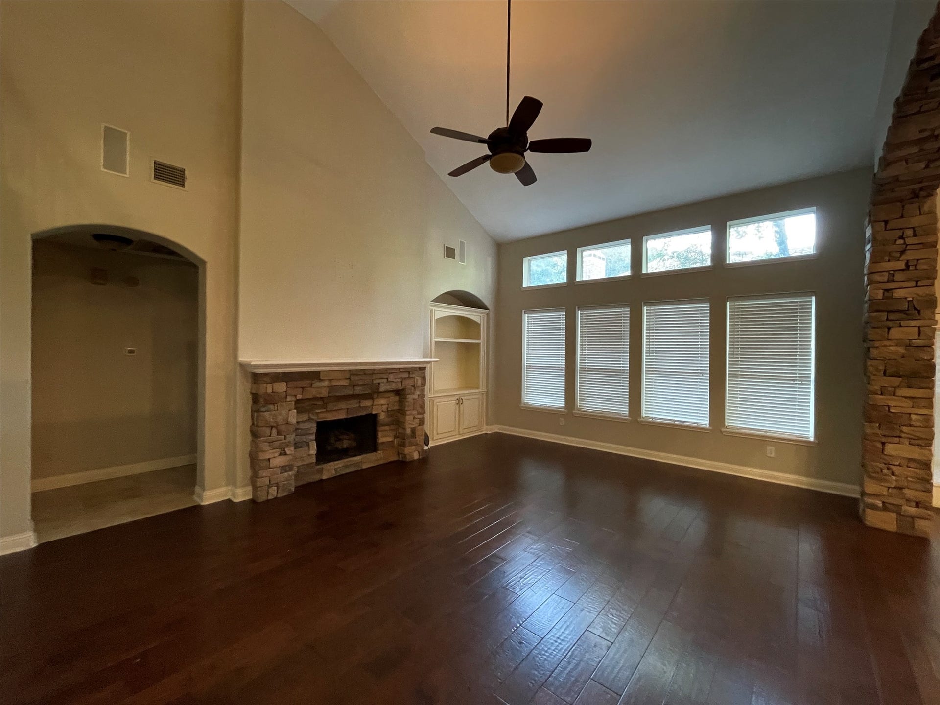 23 S Bristol Oak Court, The Woodlands, TX 77382 23 S Bristol Oak Court, The Woodlands, TX 77382