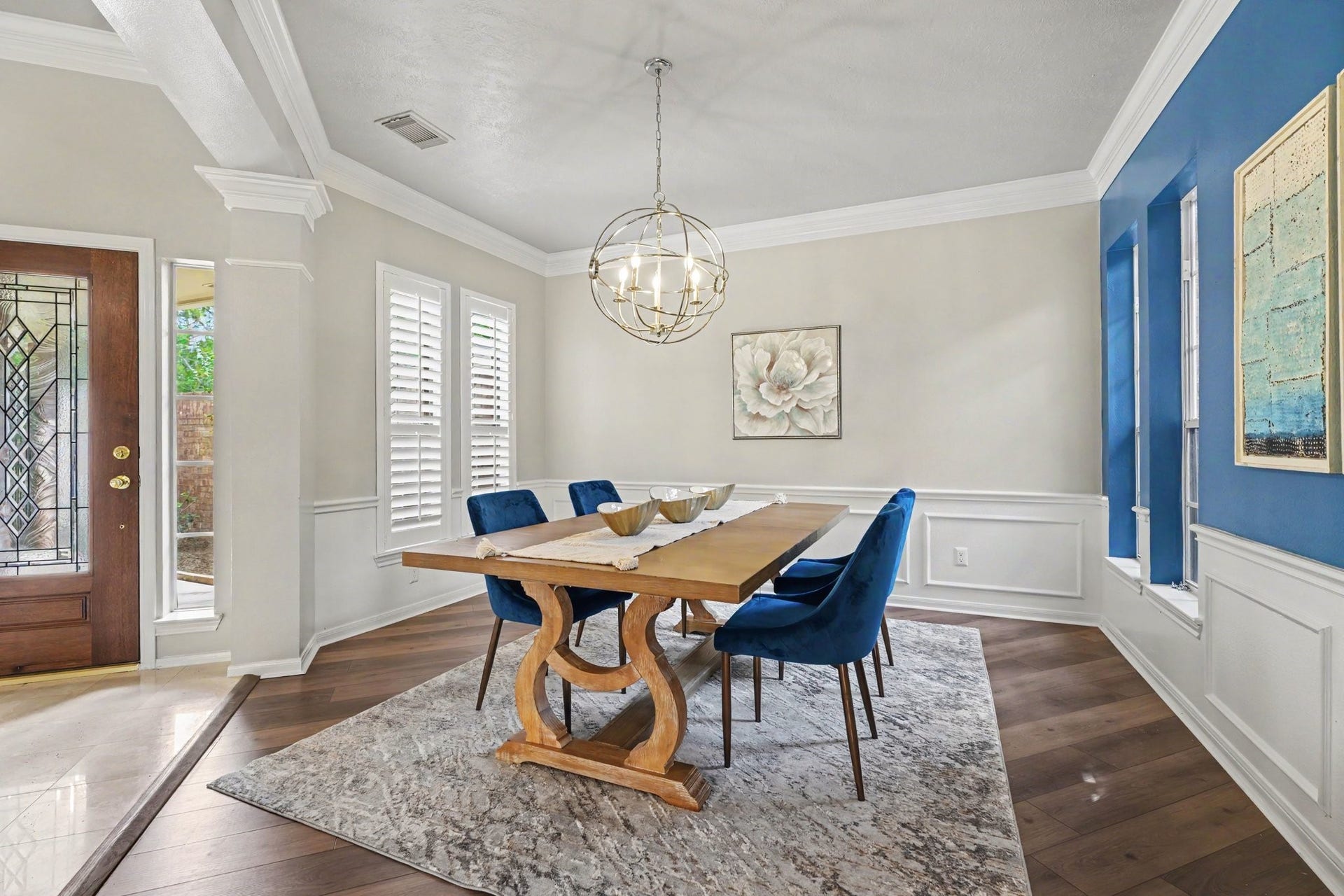 16507 Heather Meadow Court, Pasadena, TX 77059 Formal dining at the front of the home with window overlooking the atrium or you could use it as a receiving area.