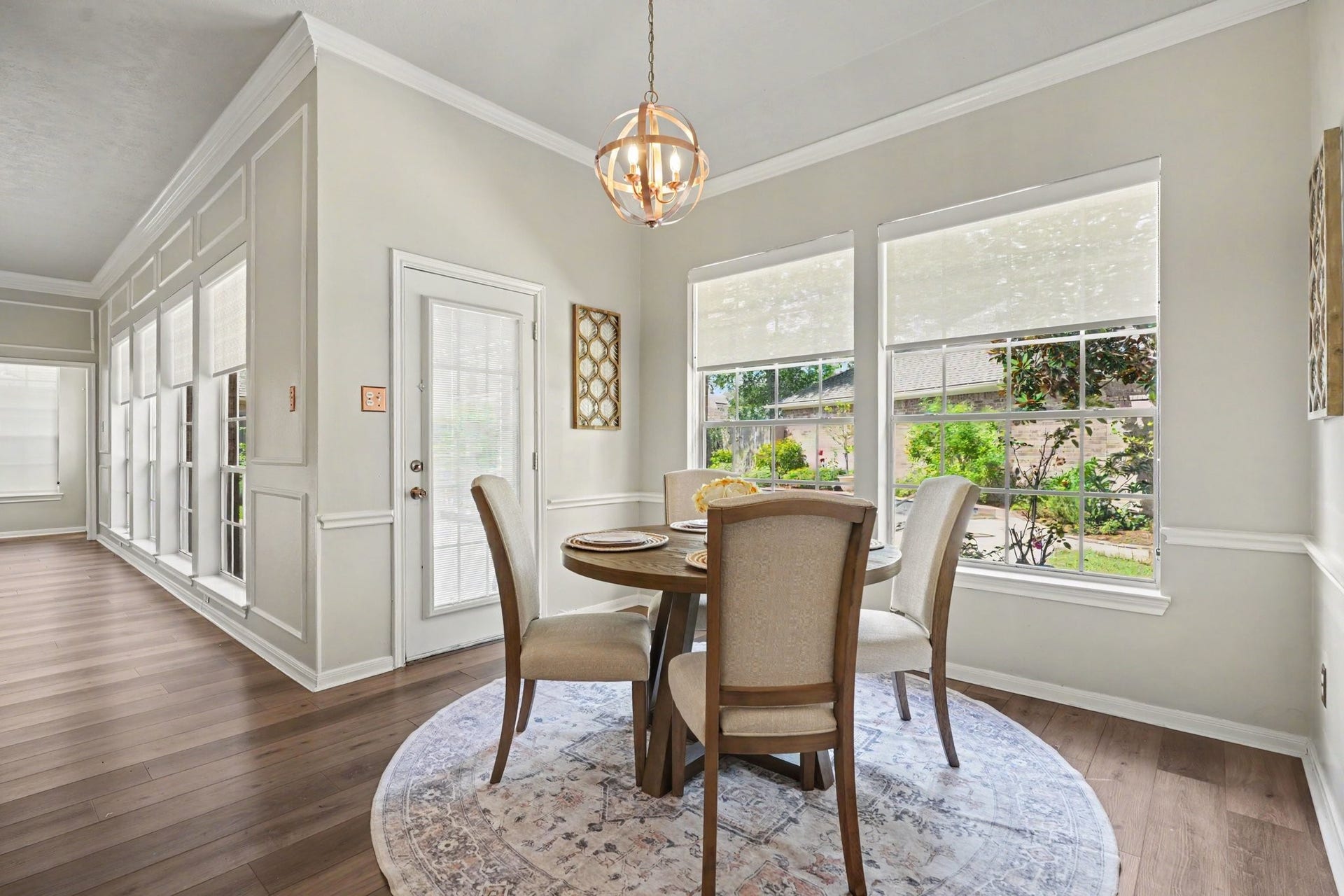 16507 Heather Meadow Court, Pasadena, TX 77059 This charming breakfast nook offers a serene retreat with beautiful views of the backyard and pool. The space is flooded with abundant natural light, providing a peaceful connection to the surrounding greenery. With no neighboring properties overlooking the area, you can enjoy complete privacy and quiet relaxation in this sun-drenched setting.