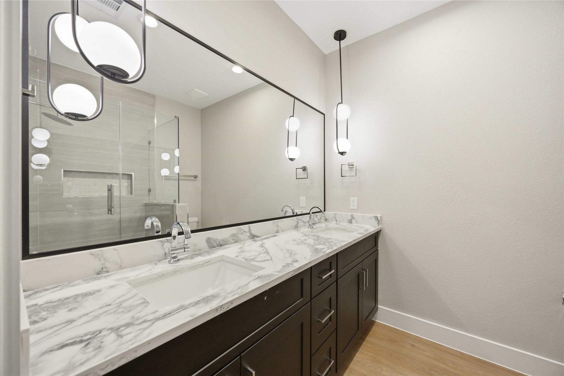 215 Pheasant Street, #A and B, Houston, TX 77018 215 Pheasant Street, #A and B, Houston, TX 77018