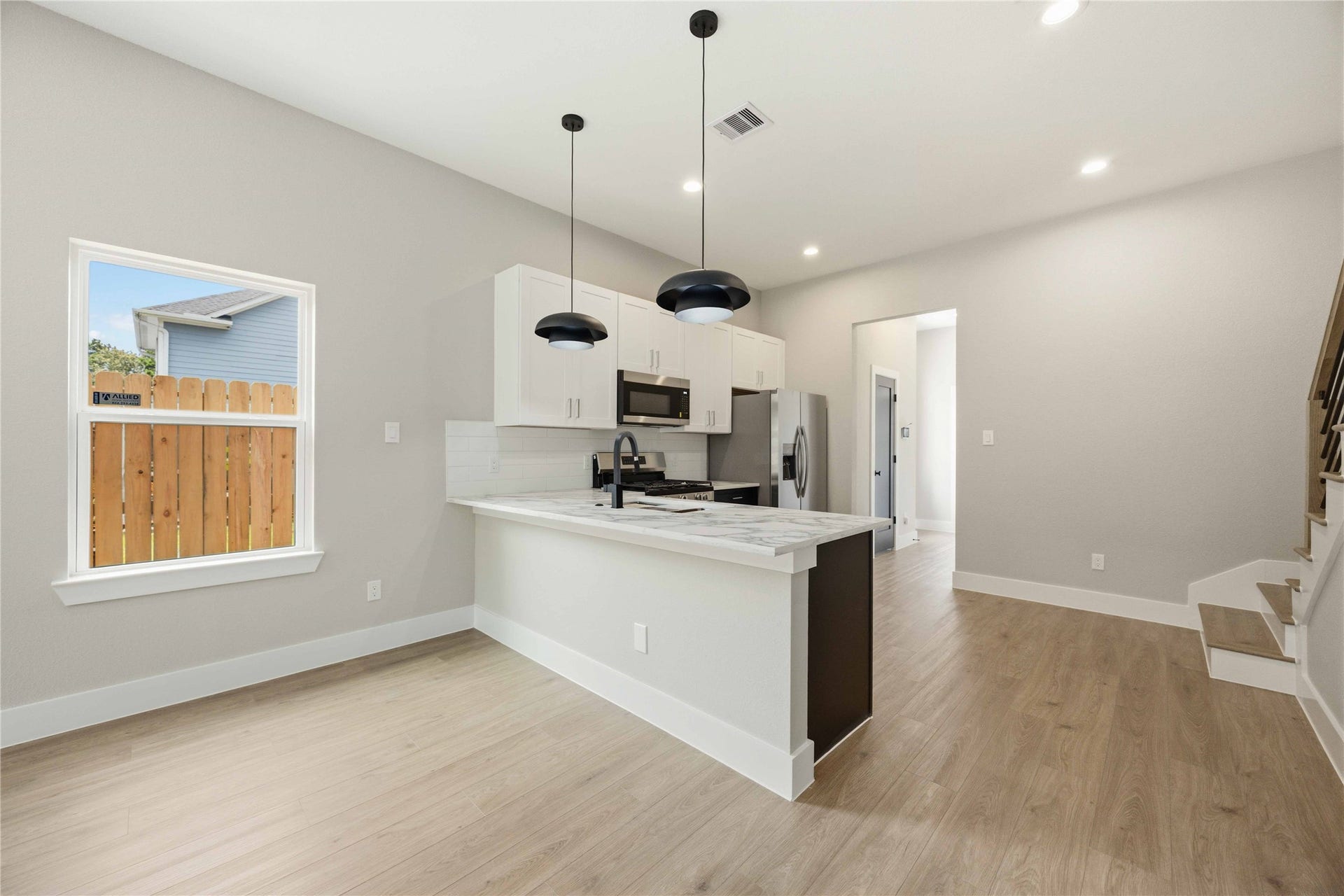 215 Pheasant Street, #A and B, Houston, TX 77018 215 Pheasant Street, #A and B, Houston, TX 77018