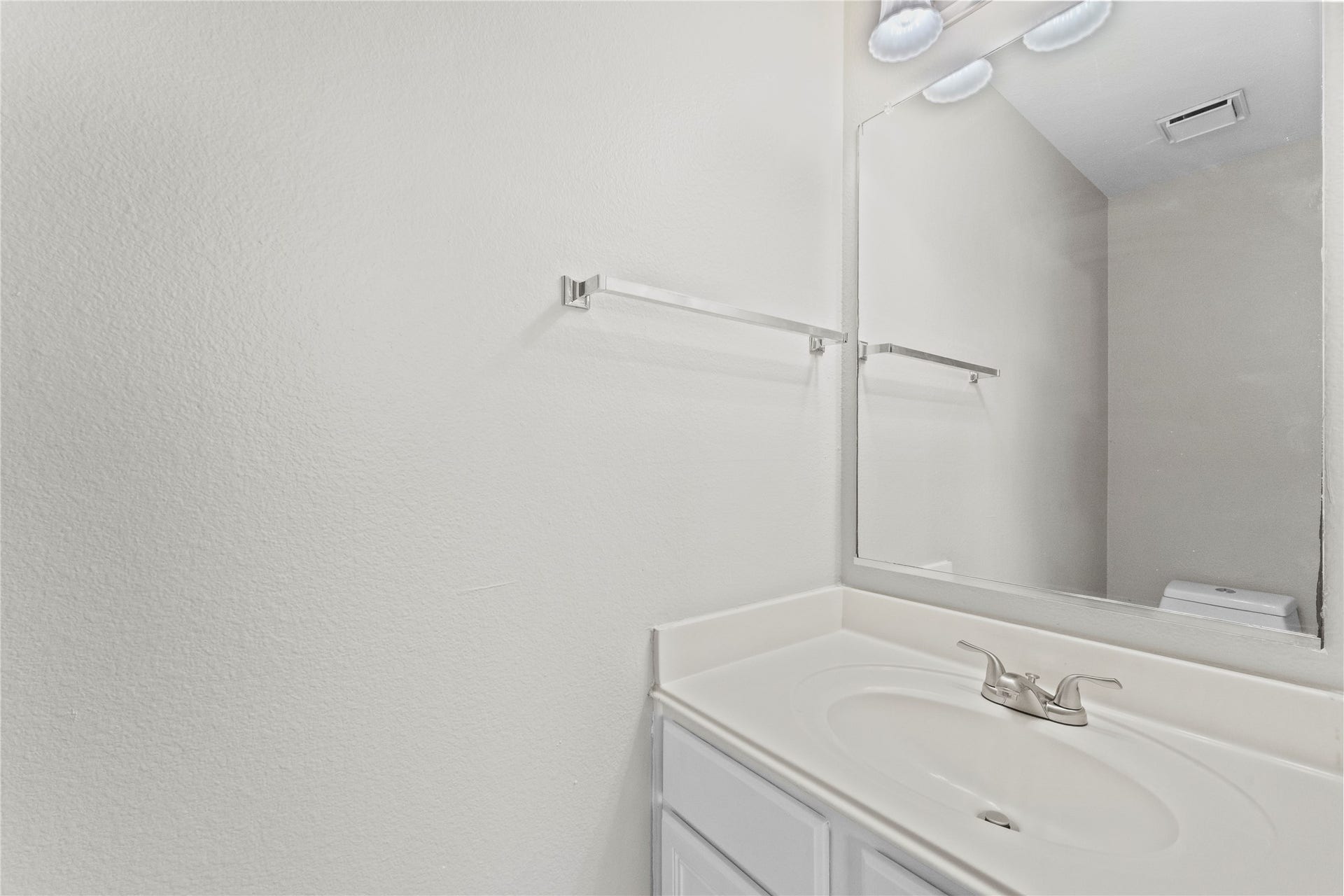 128 Green Isle Avenue, Dickinson, TX 77539 128 Green Isle Avenue, Dickinson, TX 77539