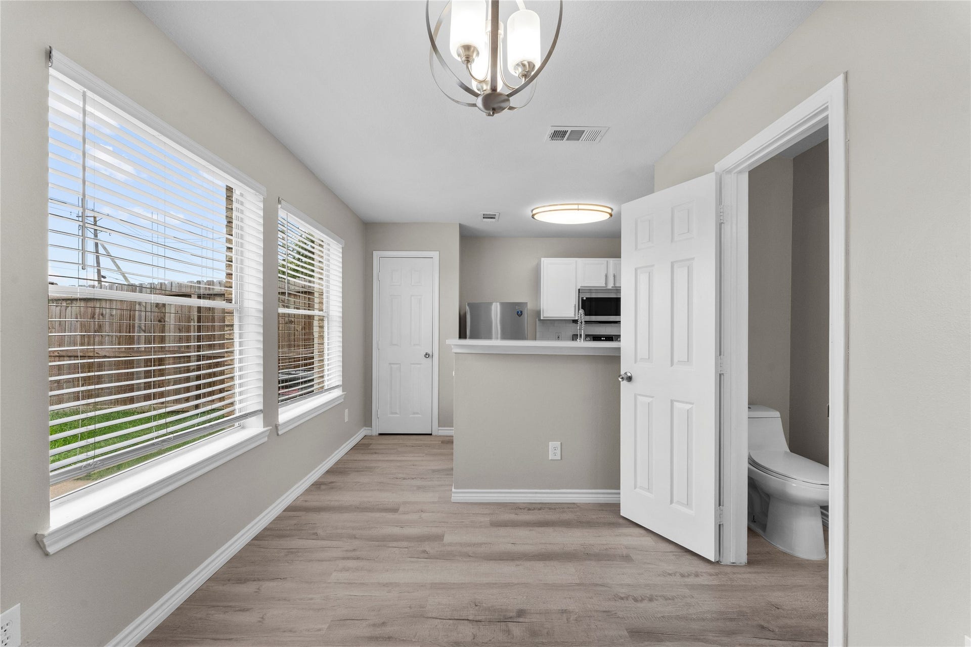 128 Green Isle Avenue, Dickinson, TX 77539 128 Green Isle Avenue, Dickinson, TX 77539