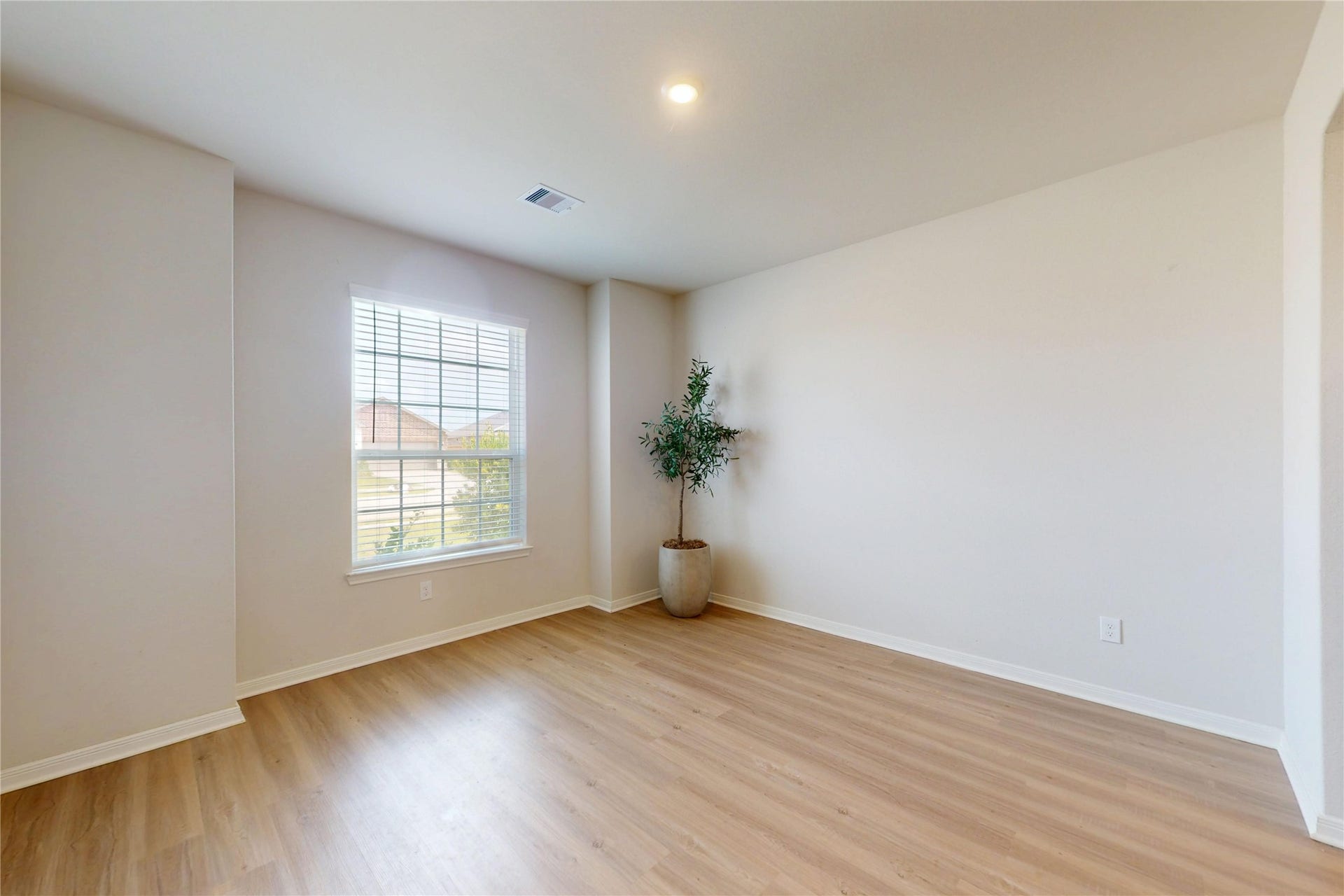 14111 Mainmast Drive, Santa Fe, TX 77510 14111 Mainmast Drive, Santa Fe, TX 77510