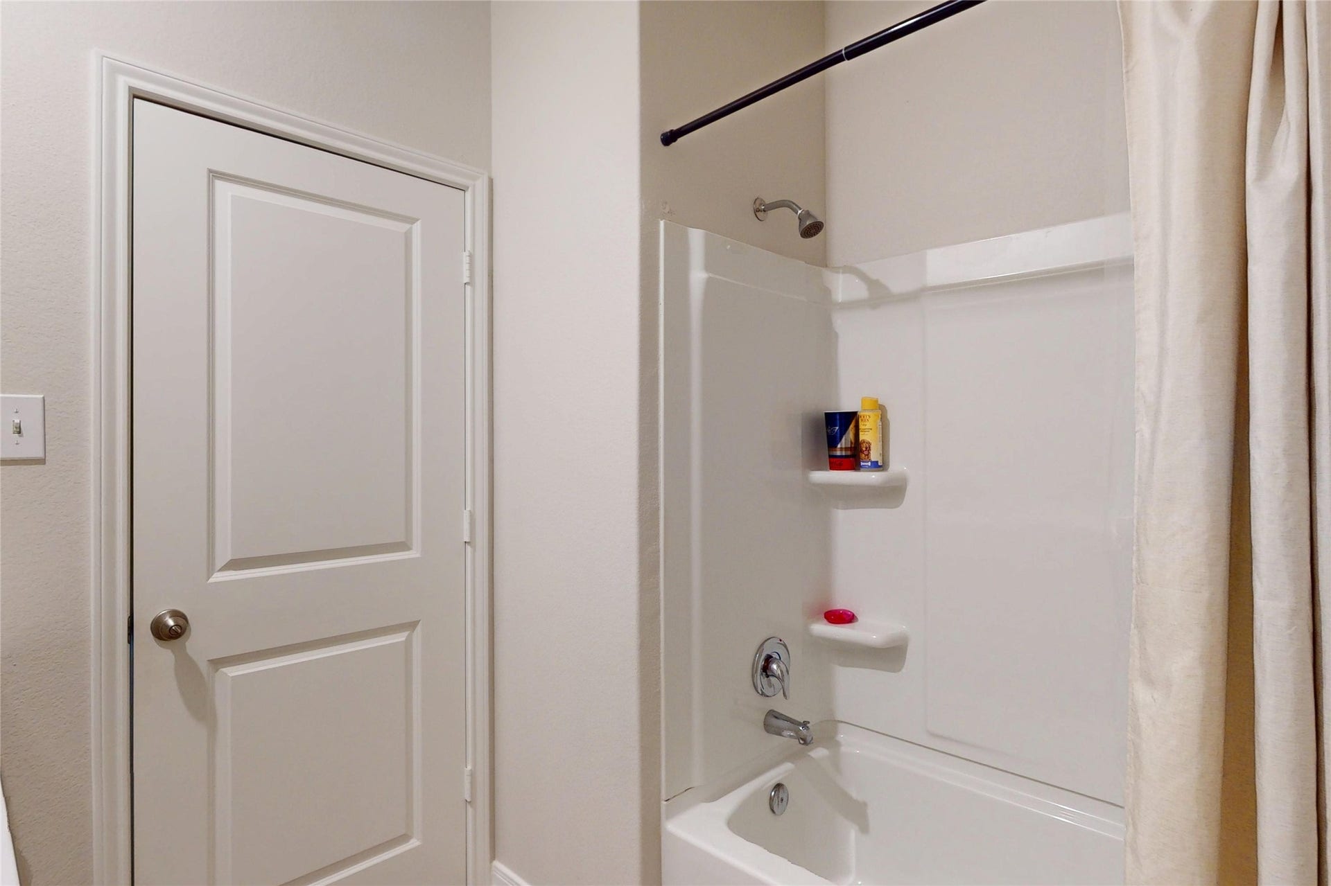 14111 Mainmast Drive, Santa Fe, TX 77510 14111 Mainmast Drive, Santa Fe, TX 77510