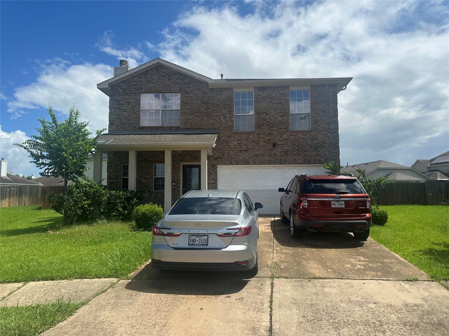 Property photo for 10015 Lynette Falls Drive, Houston, TX
