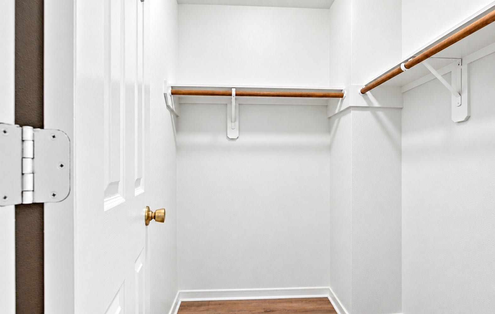 16111 Wisteria Hill Street, Houston, TX 77073 A walk-in closet!