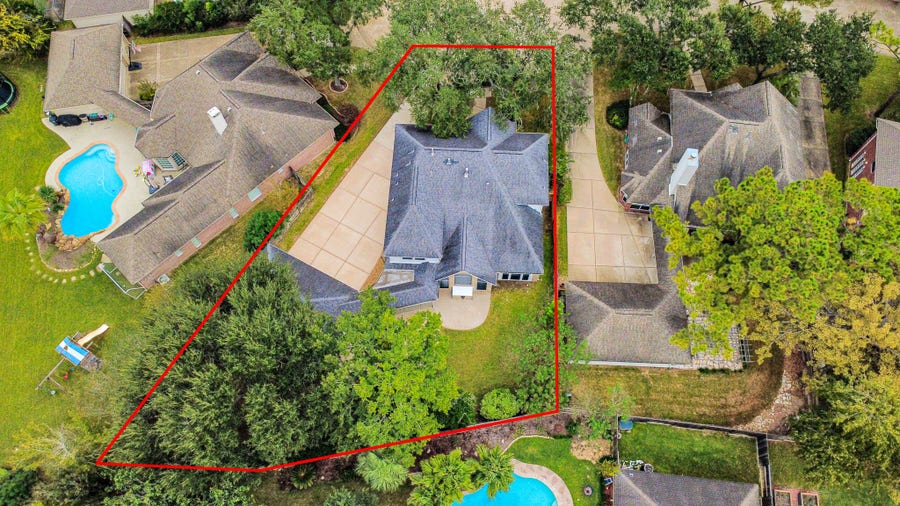 Property photo for 910 Chinni Court, Houston, TX