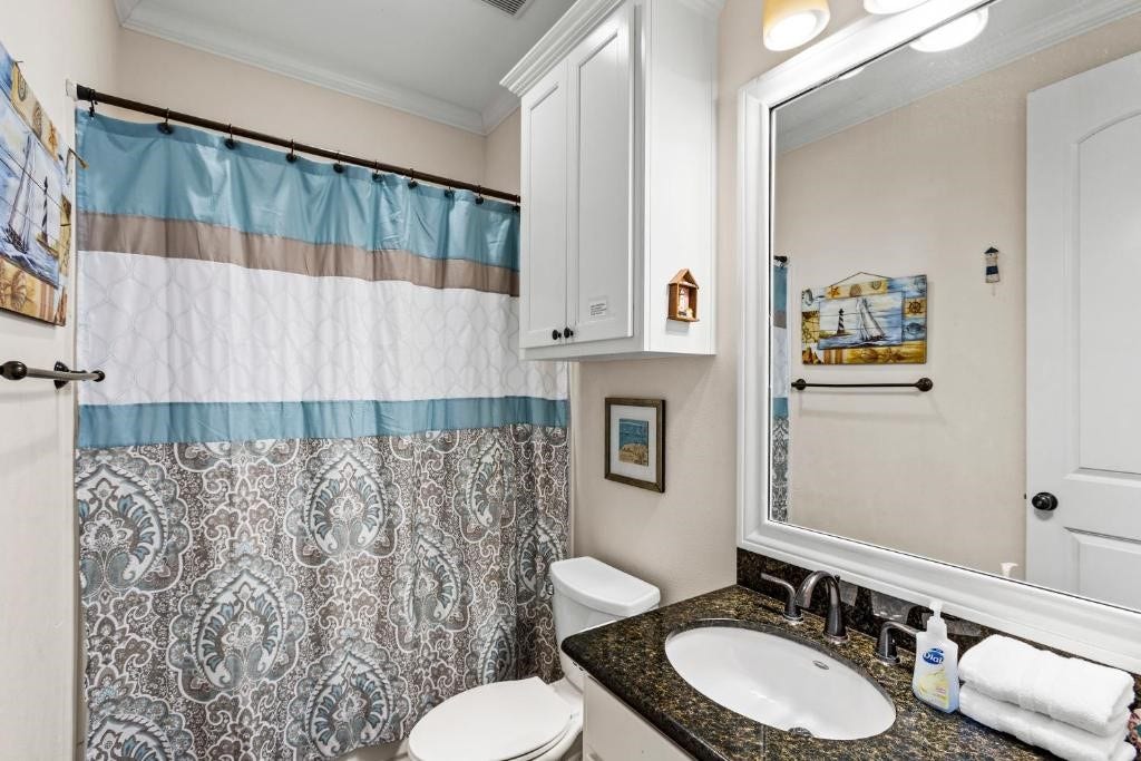 800 West Lane, Crystal Beach, TX 77650 800 West Lane, Crystal Beach, TX 77650