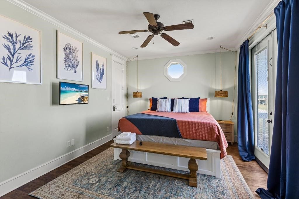 800 West Lane, Crystal Beach, TX 77650 800 West Lane, Crystal Beach, TX 77650