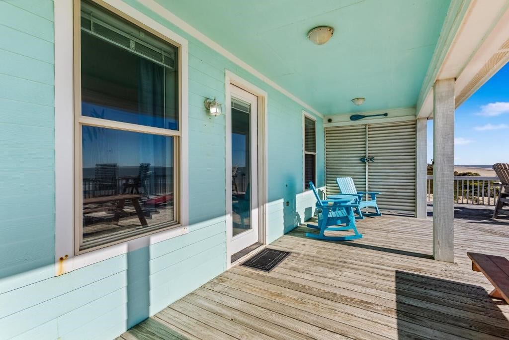 800 West Lane, Crystal Beach, TX 77650 800 West Lane, Crystal Beach, TX 77650