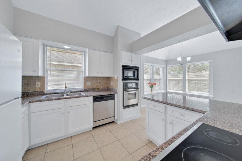 3315 Timber View Drive, Sugar Land, TX 77479 3315 Timber View Drive, Sugar Land, TX 77479