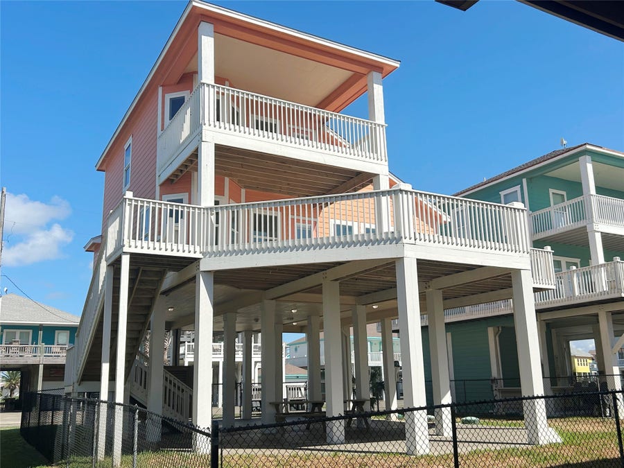 Property photo for 2634 Whitecap, Crystal Beach, TX