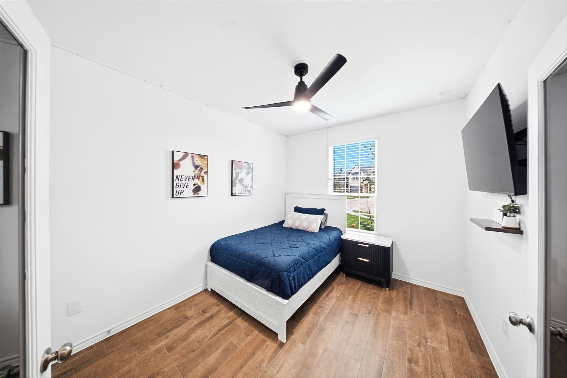 15194 Wild Gully Way, Conroe, TX 77302 Flexible study/office that can serve as a fourth bedroom