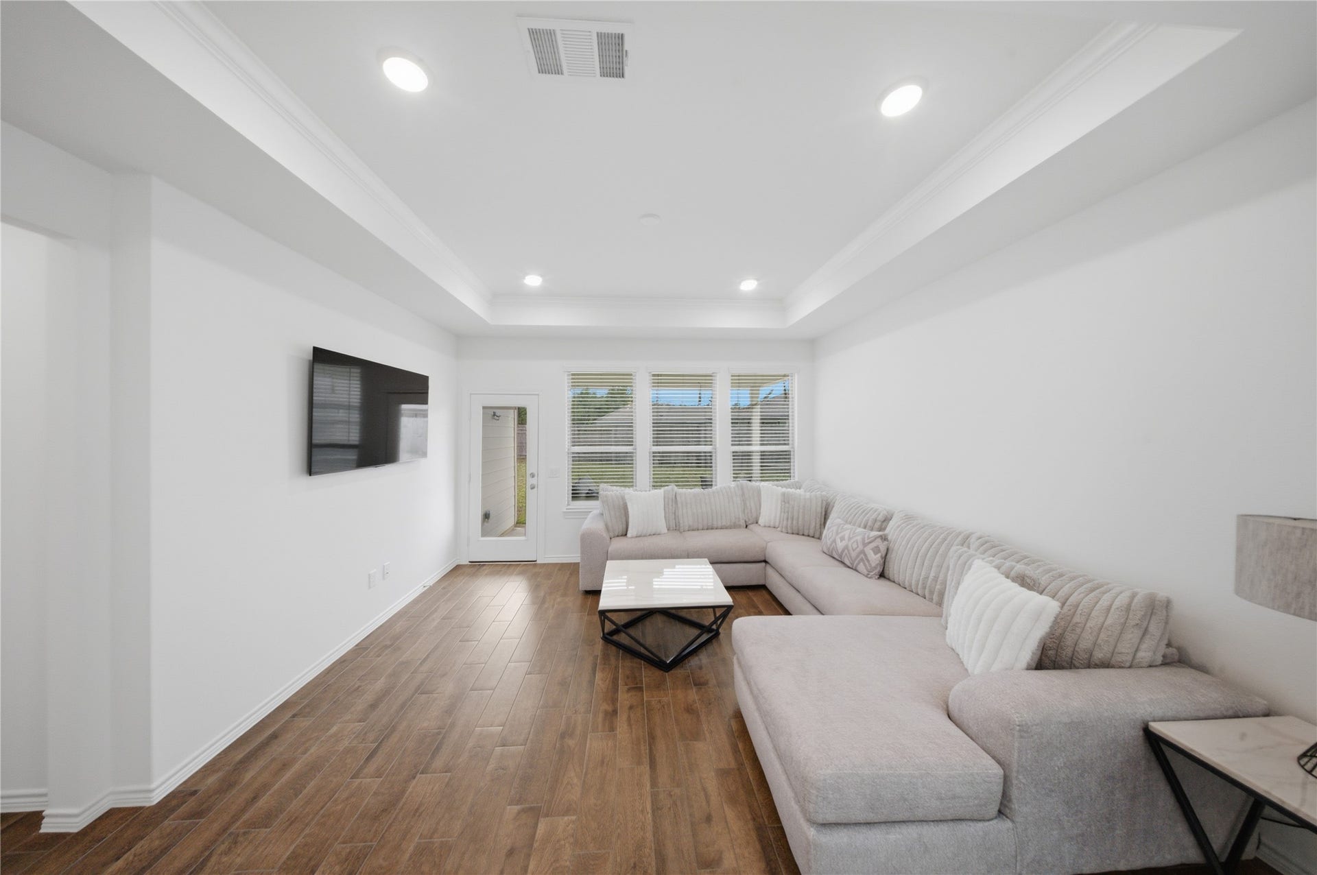 15194 Wild Gully Way, Conroe, TX 77302 Open-concept living designed for everyday living and entertaining