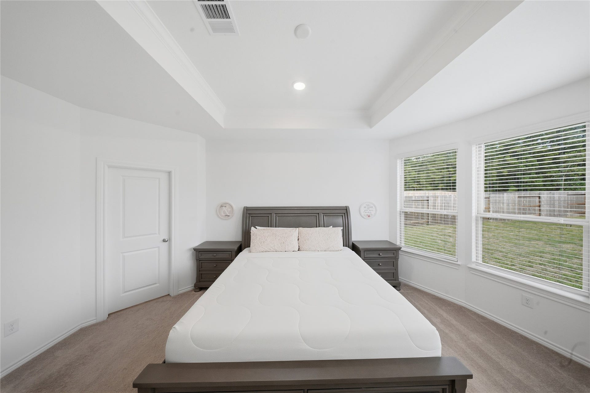 15194 Wild Gully Way, Conroe, TX 77302 Private primary suite with modern finishes