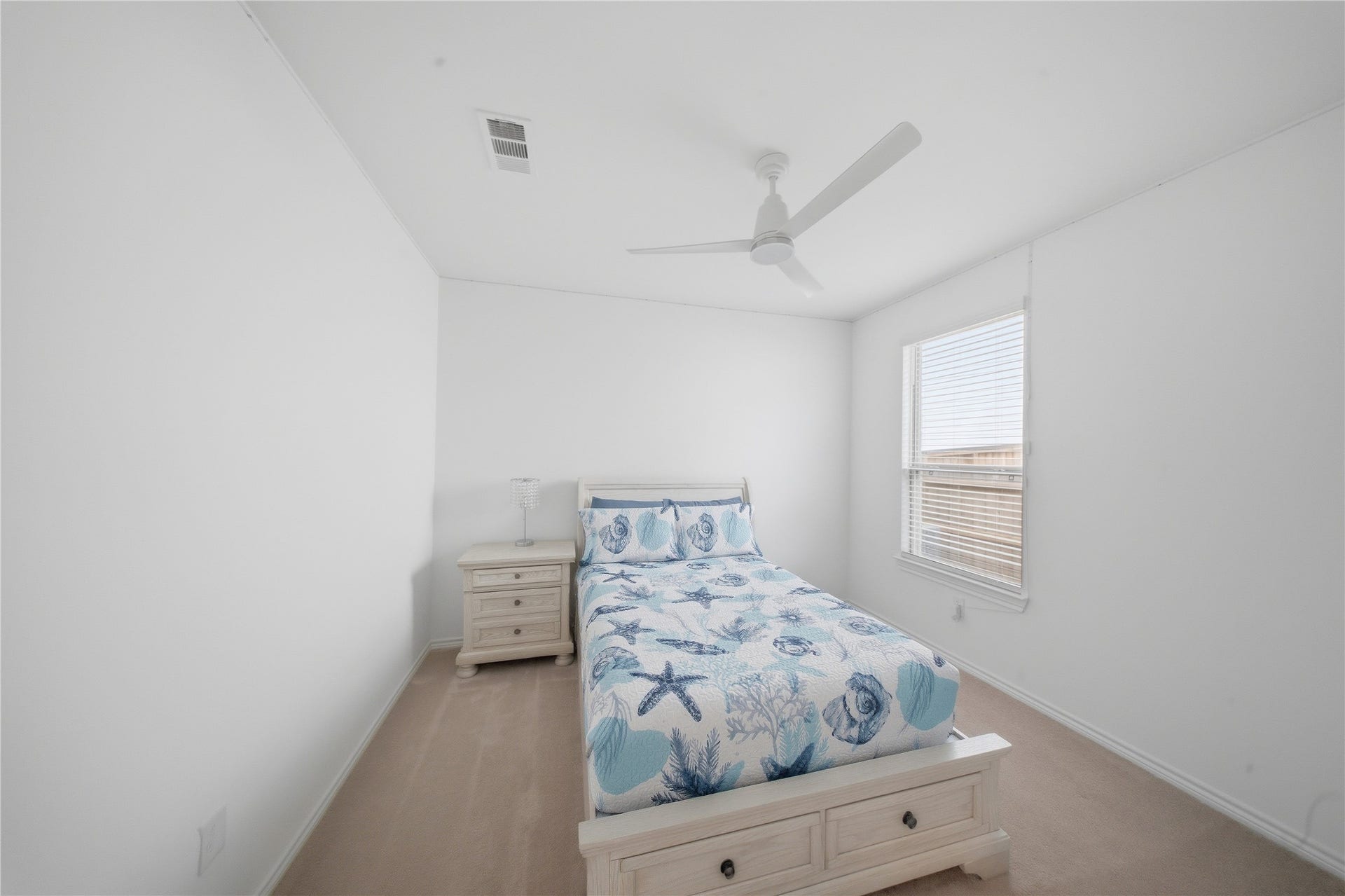 15194 Wild Gully Way, Conroe, TX 77302 Bright secondary bedroom with ample space