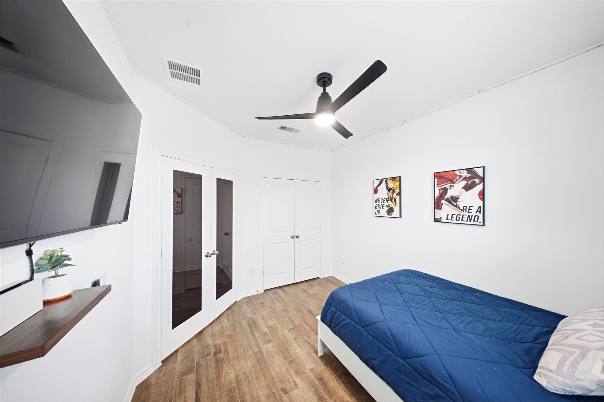 15194 Wild Gully Way, Conroe, TX 77302 Versatile flex room ideal for a home office, study, or additional bedroom