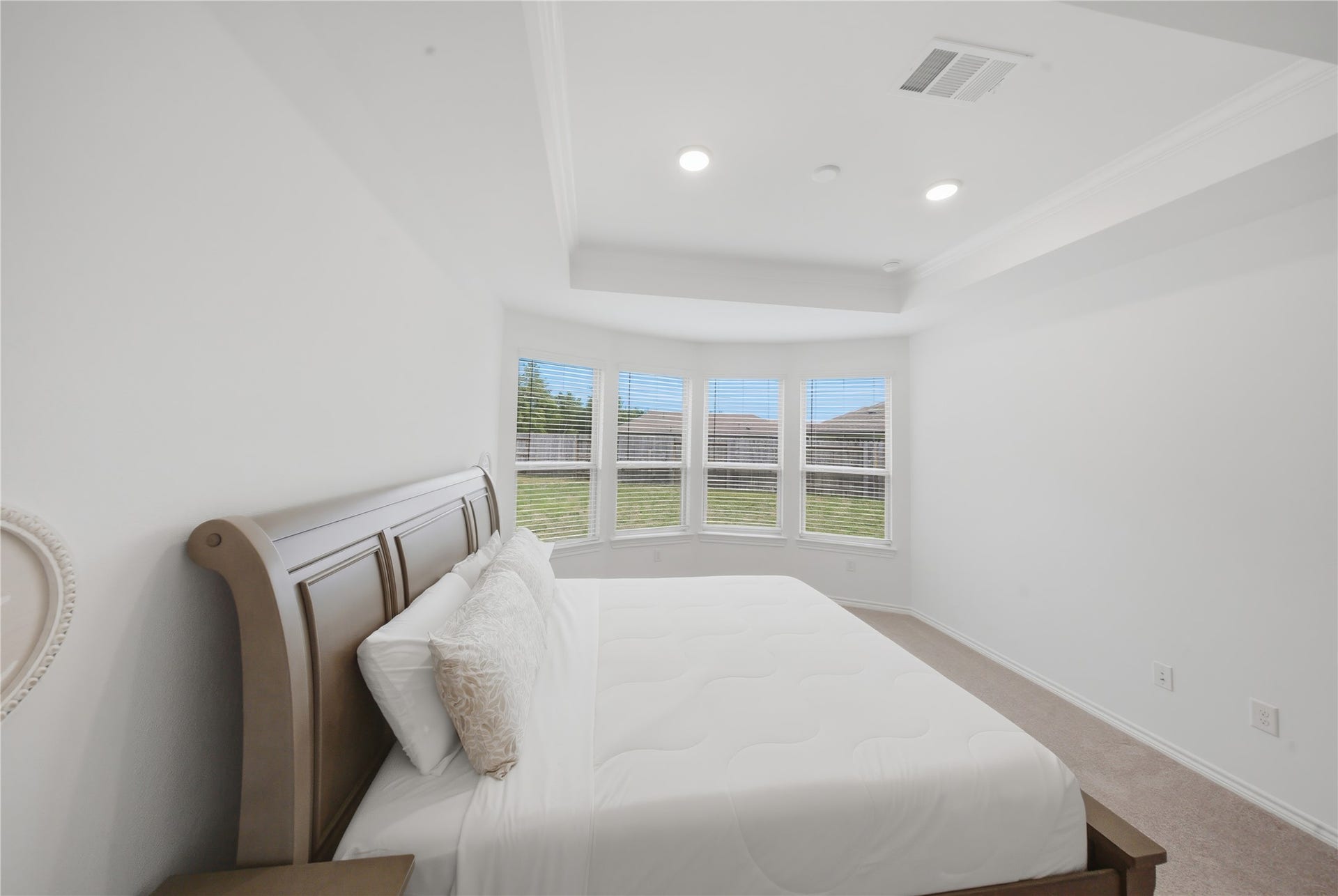 15194 Wild Gully Way, Conroe, TX 77302 Generously sized primary bedroom overlooking the spacious backyard