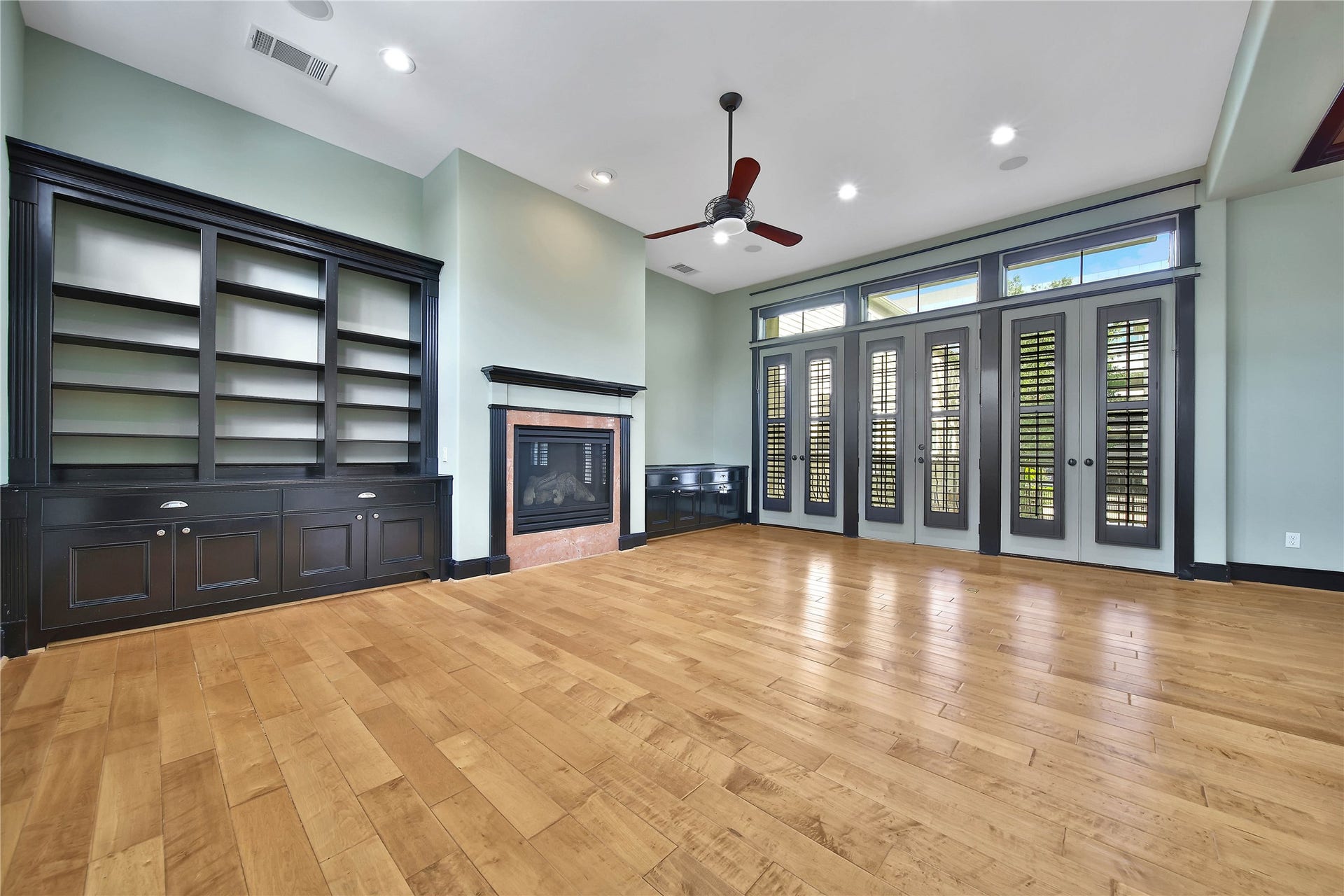 1818 Binz Street, #E, Houston, TX 77004 1818 Binz Street, #E, Houston, TX 77004