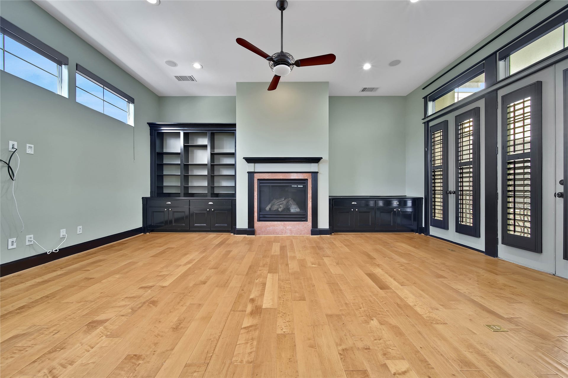 1818 Binz Street, #E, Houston, TX 77004 1818 Binz Street, #E, Houston, TX 77004