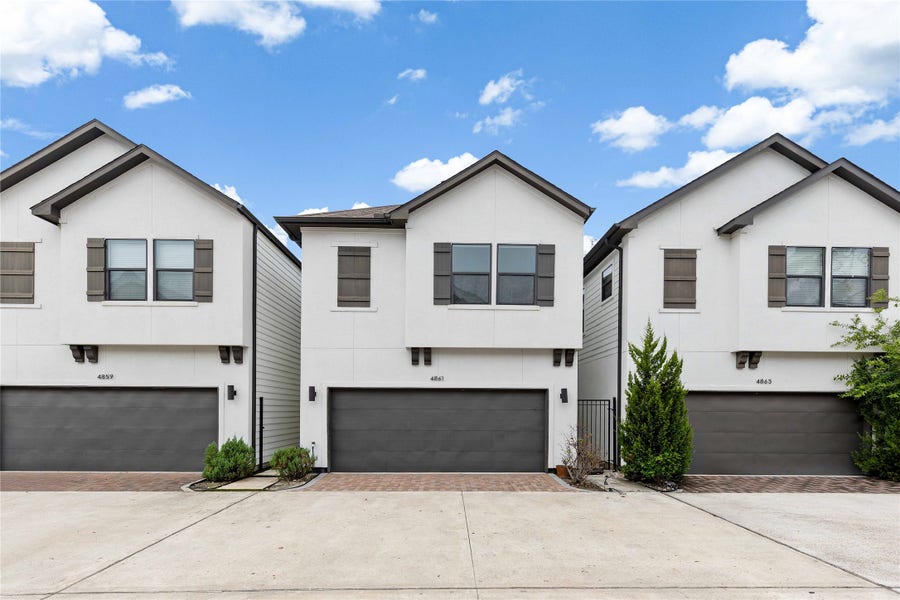 Property photo for 4861 Rich Oak Drive, Houston, TX